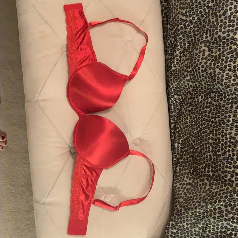 Frederick’s of Hollywood Red bra 34 C or D